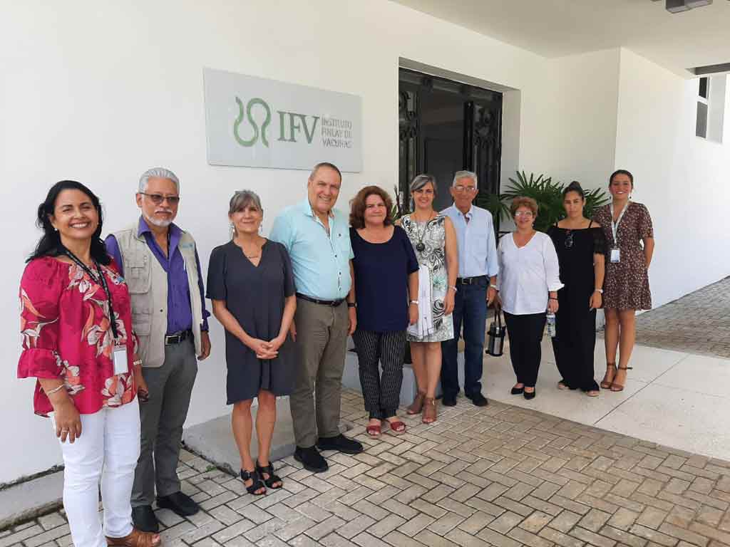 Representante de Unicef en Cuba visita el Instituto Finlay de Vacunas