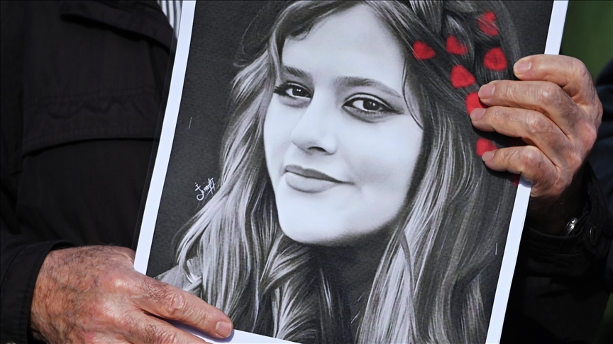 Revelan la causa de la muerte bajo custodia policial de la joven iraní Mahsa Amini