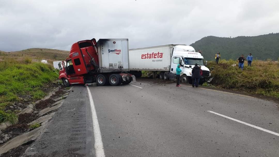 En 36 horas, mal clima provoca 10 accidentes en carretera Puebla-Orizaba