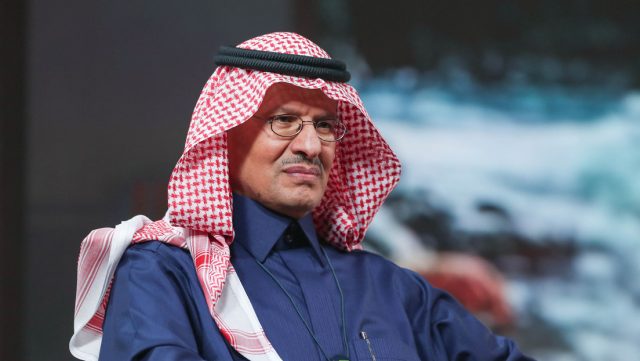 Arabia Saudita critica a EE.UU. por manipular precios del petróleo