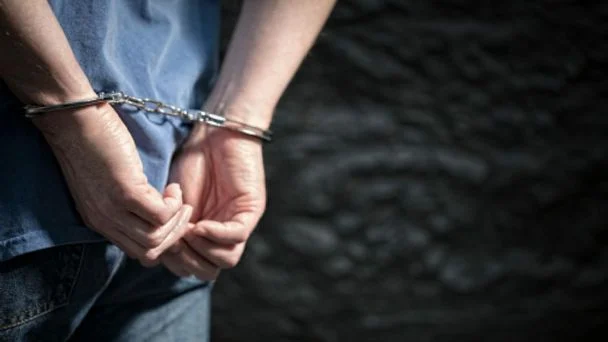 Policía estatal detiene a persona por presunto delito contra la salud