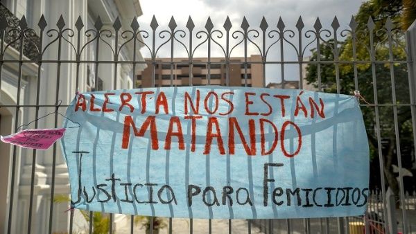 Registran 42 feminicidios en El Salvador durante el 2022