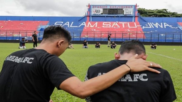 Indonesia crea un equipo para investigar tragedia futbolística