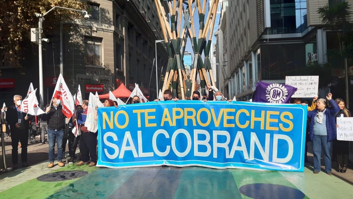 Huelga en farmacias Salcobrand: Pacientes GES podrían quedarse sin medicamentos por la intransigencia de los empleadores