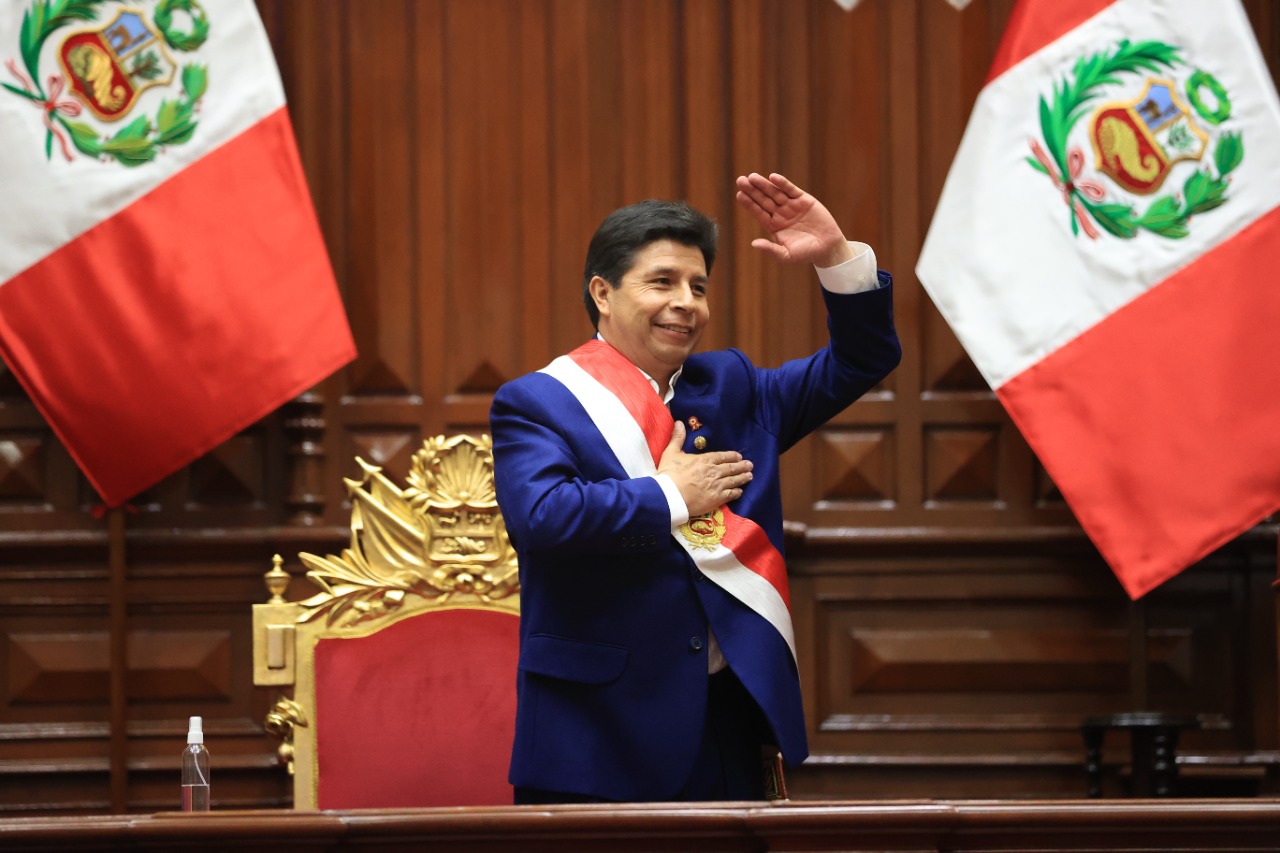 There is a political crisis looming (again) in Peru: Castillo denounces a plot against him and the OAS will intervene