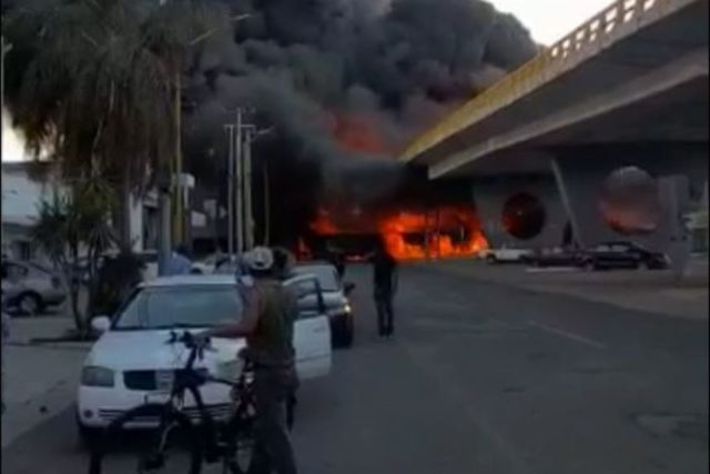 Aguascalientes: pipa explota al impactarse contra tren