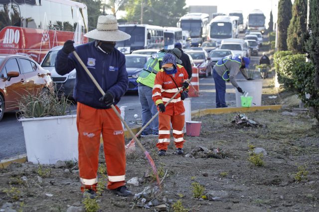 Servicio de Limpia protesta por despido injustificado de tres compañeras