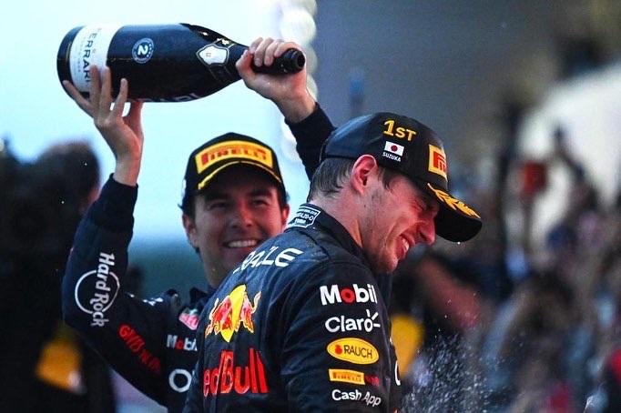 GP Japón: Verstappen es ganador y ‘Checo’ le sigue con segundo lugar