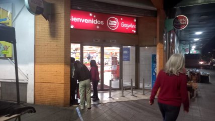 Pasan a control de detención a guardia de supermercado acusado de asesinar a un hombre en situación de calle