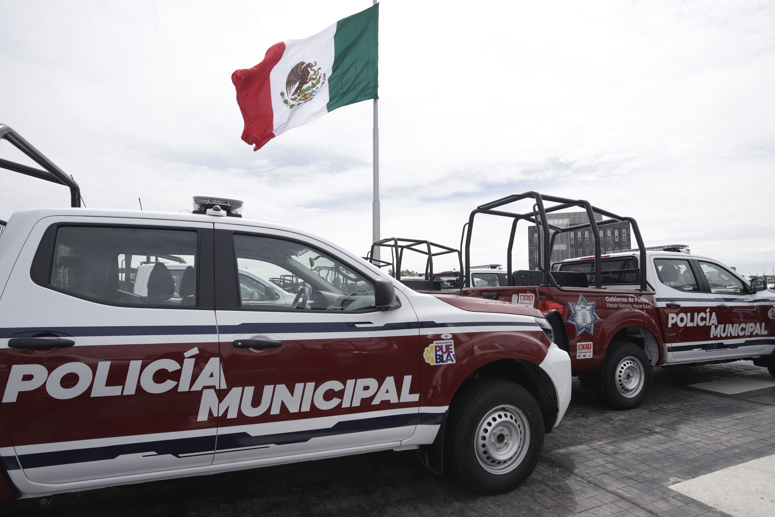 Barbosa entrega 200 patrullas a municipios de Puebla