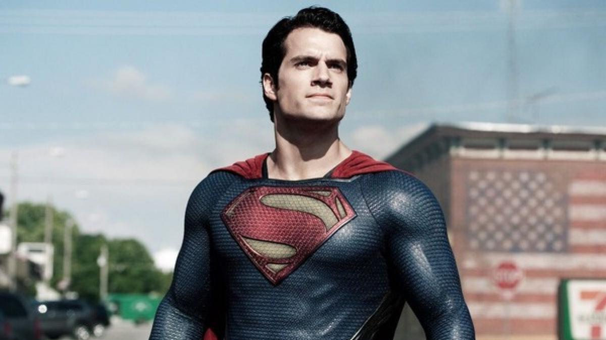 Henry Cavill confirma que volverá a ser Superman en las películas de DC