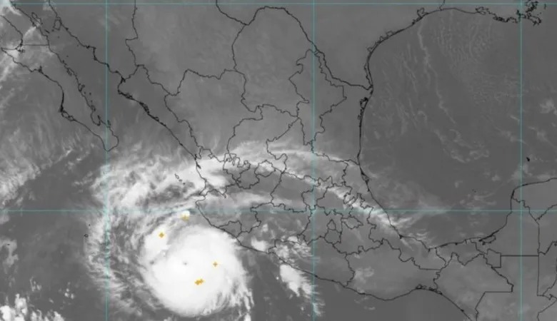 Emiten alerta naranja por huracán categoría cuatro «Roslyn»