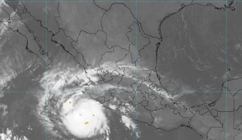 Emiten alerta naranja por huracán categoría cuatro "Roslyn"