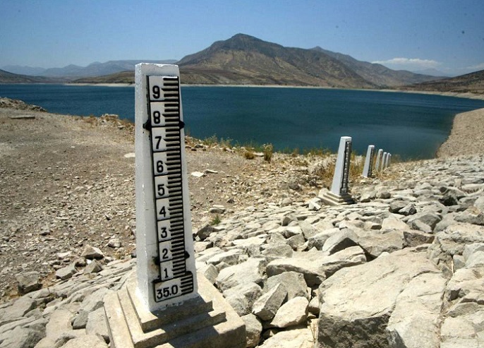 Maipú aprobó ordenanza que establece horarios de riego y prohibición de vertimiento de agua en veredas ante crisis hídrica