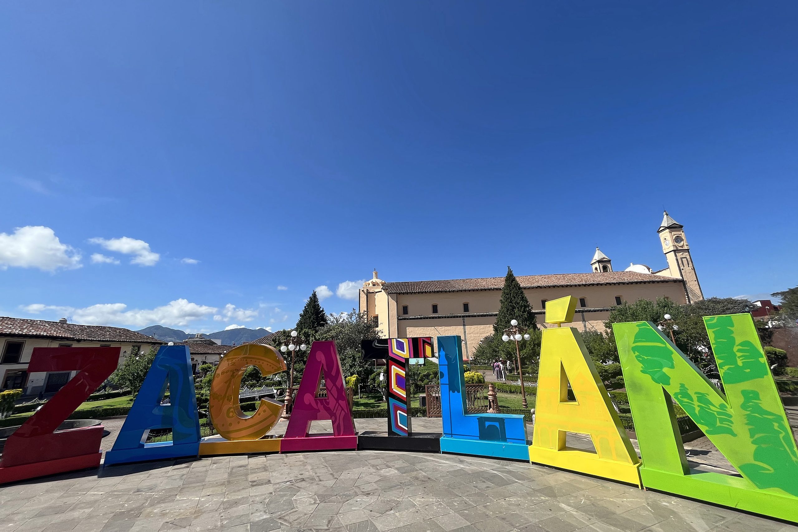 Barbosa colaborará a rehabilitar Palacio Municipal y mercado de Zacatlán