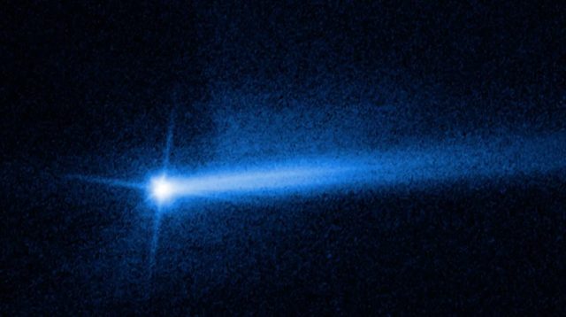 Impacto de la sonda «kamikaze» de la NASA contra un asteroide genera dos colas gemelas