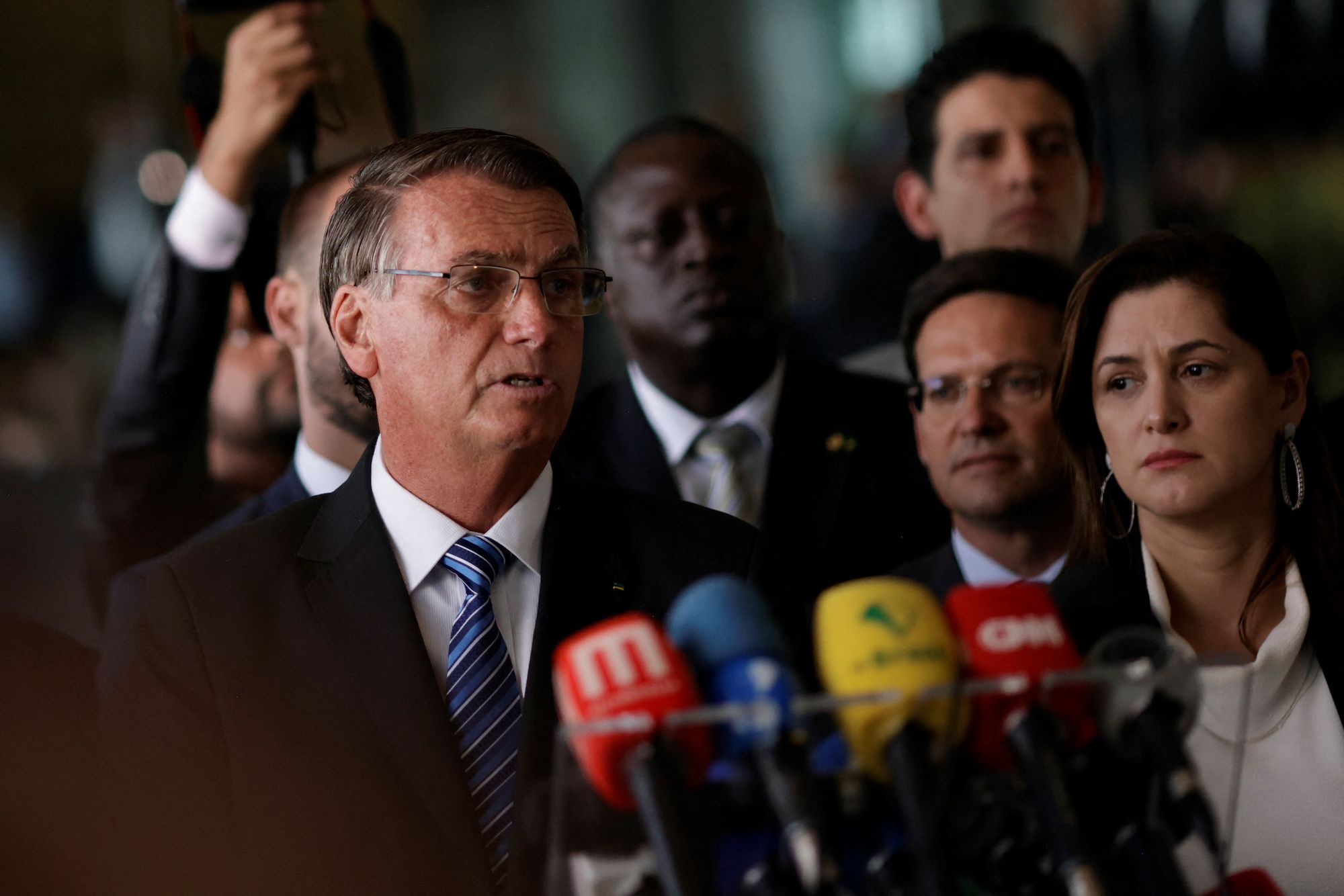 Sin reconocer la derrota, Bolsonaro asegura que se mantendrá «fiel a la Constitución»