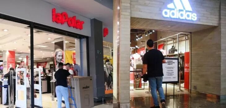 Caso La Polar: Adidas presentó querella criminal por supuesta comercialización de ropa falsificada