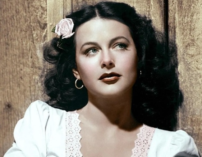 ¿Sabes quién creó el WI-FI? La increíble historia de Hedy Lamarr cuyo invento pretendía enfrentar al régimen nazi