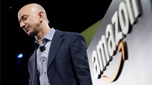 Multimillonario Jeff Bezos demandado por extrabajadora por discriminación racial