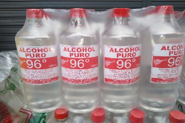 Mueren 27 personas por consumir alcohol metílico en Ecuador