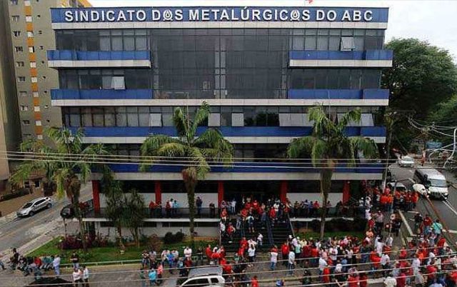 Sindicatos de Brasil confían en reindustrialización con Lula