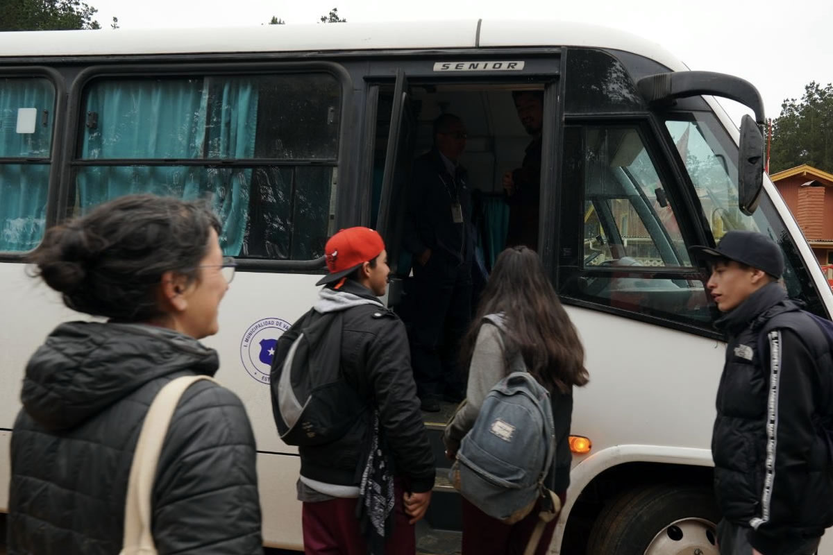 Por crisis en el transporte público: Buses municipales de refuerzo iniciaron sus recorridos en Valparaíso