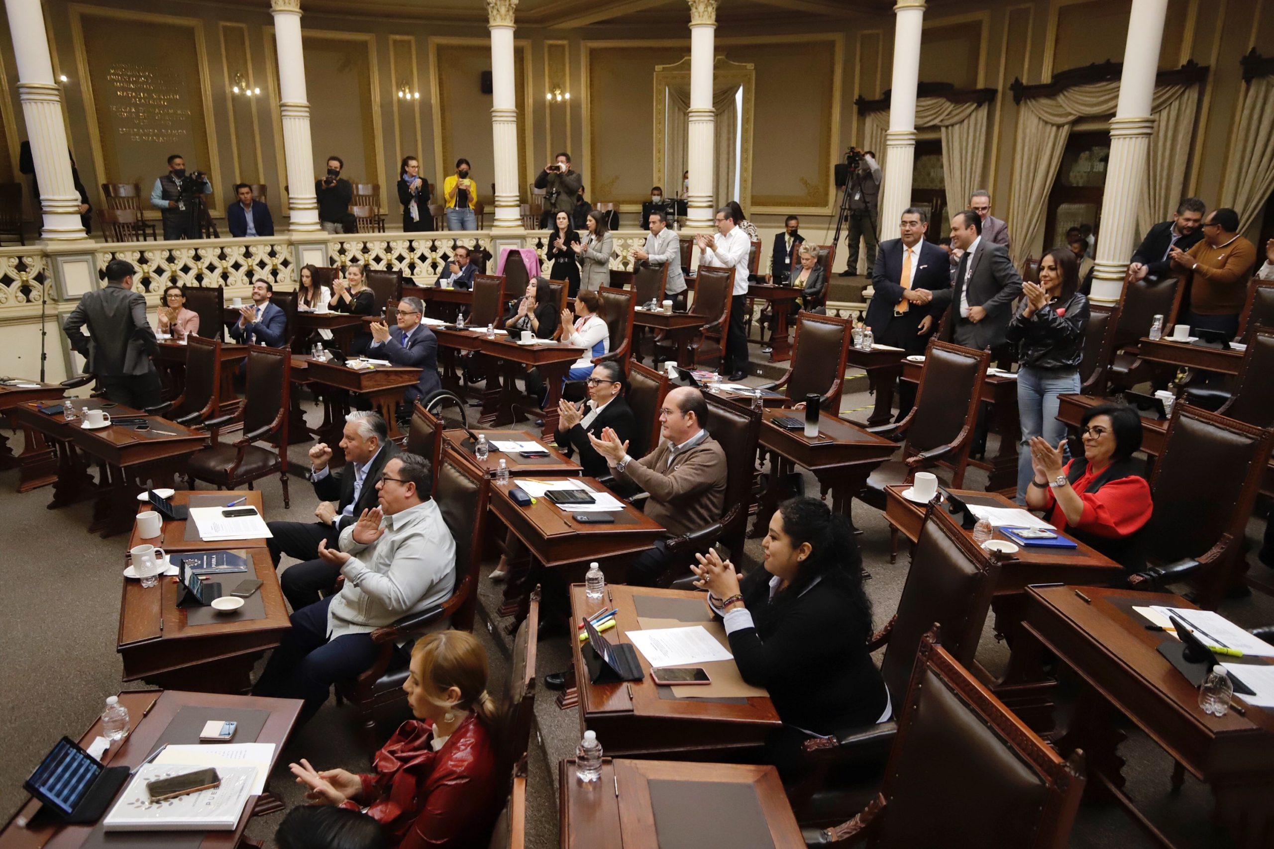 Avalan diputados del PRI y PAN eventos de Sheinbaum en Puebla