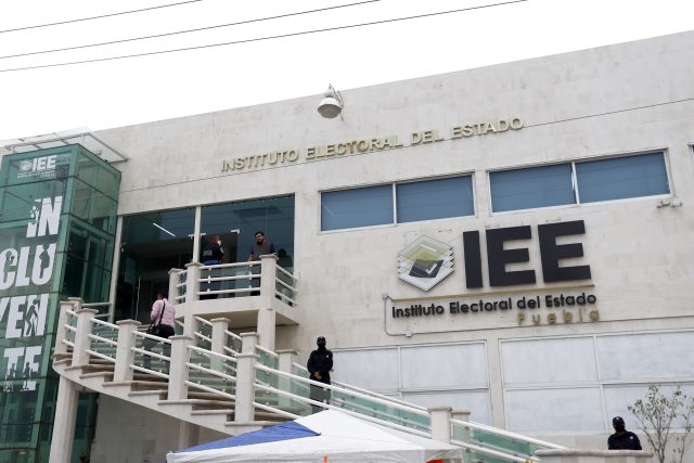 IEE avala nueva redistribución de recursos para partidos en Puebla