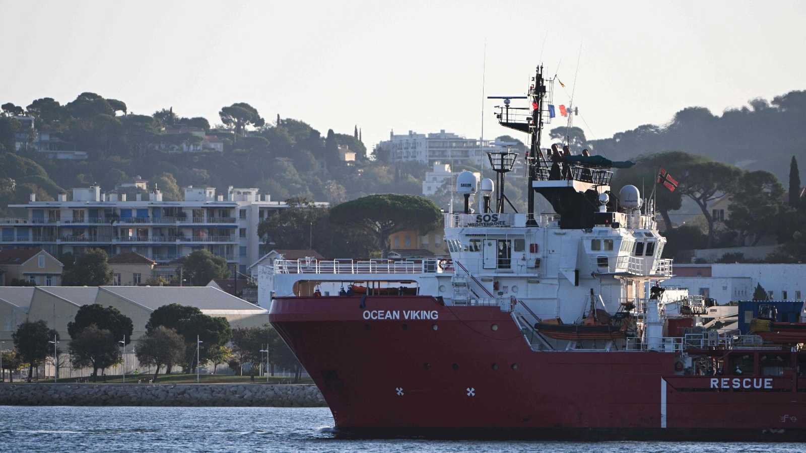 Francia recibe barco con 230 migrantes luego de que Italia rechazara su entrada