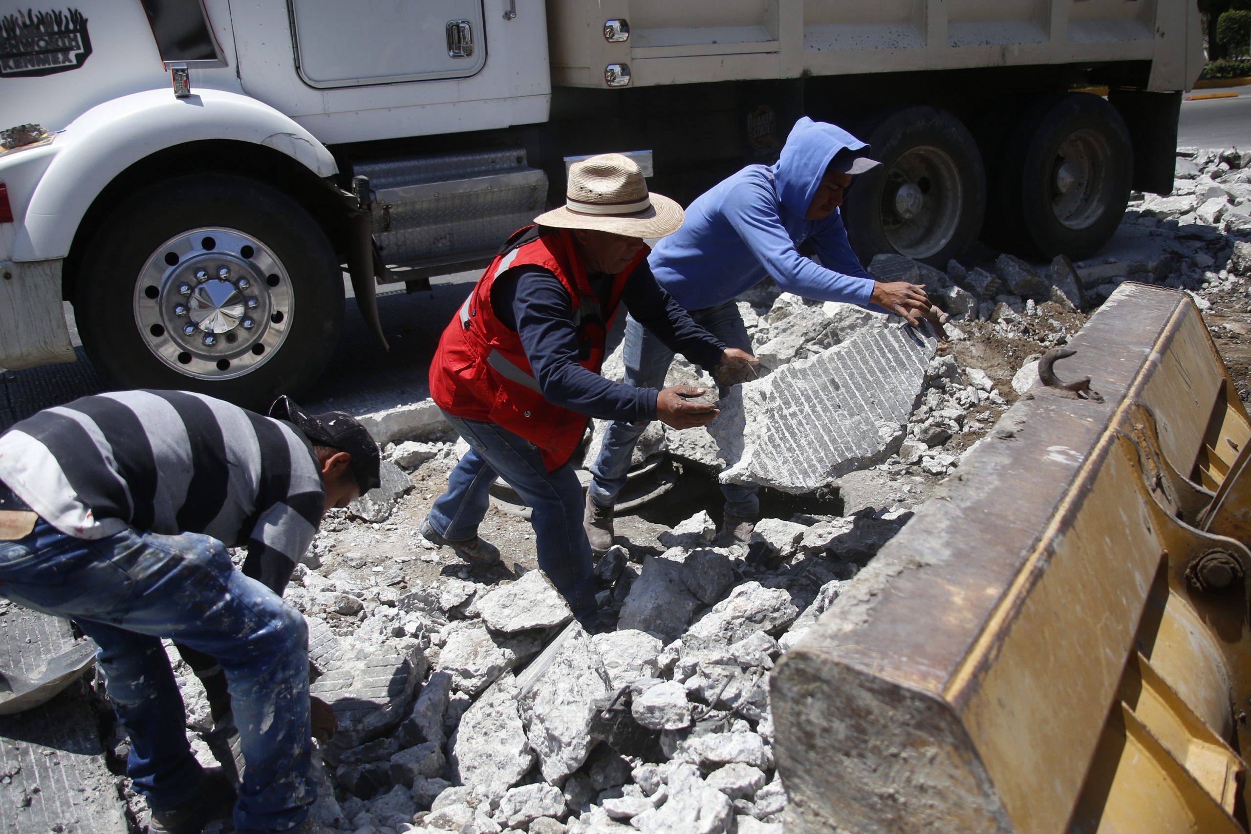 Actualizarán reglas para garantizar construcciones seguras y durables en Puebla