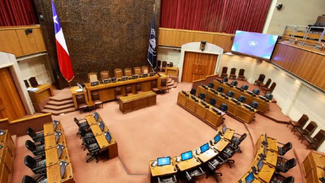 Senadores gastan $258 millones en oficinas parlamentarias