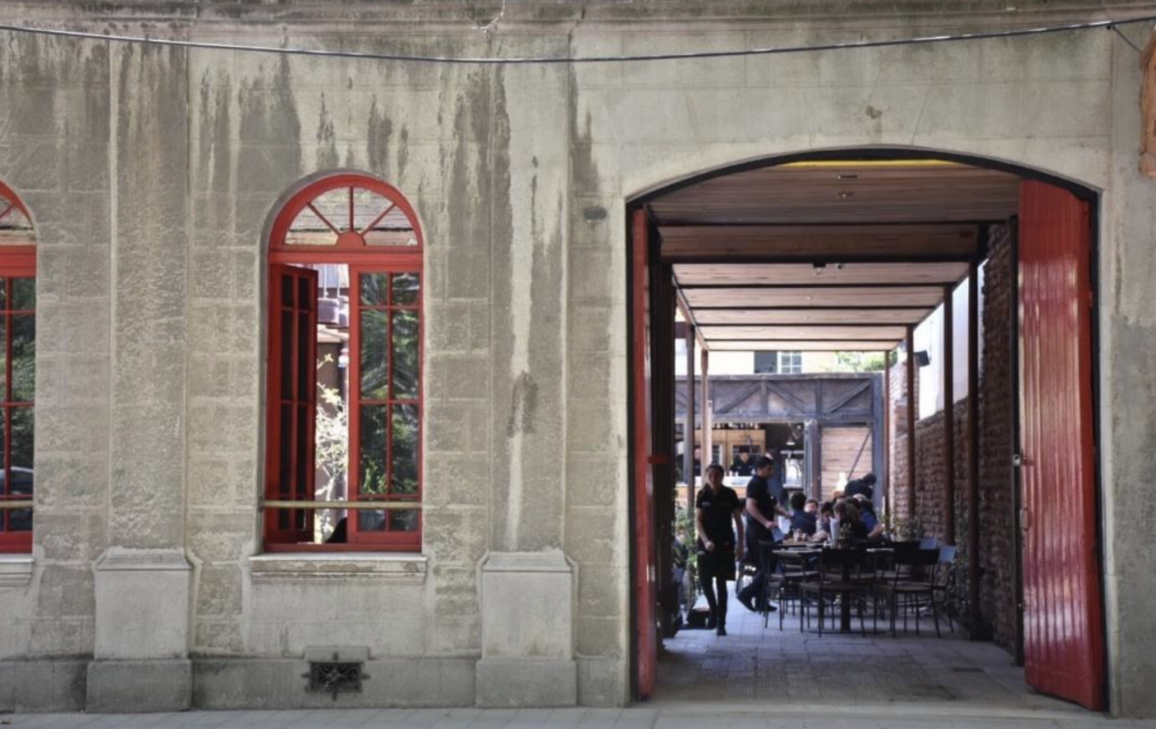 Tío Tomate: <strong>Tradición pizzera en el agitado barrio Italia</strong>