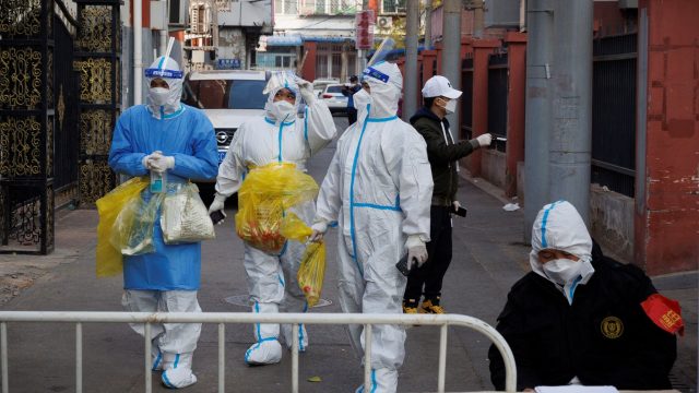 China abandona política de cero covid y flexibiliza cuarentena para pacientes