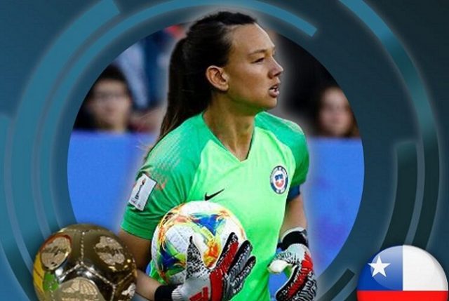 La mejor arquera del mundo y mejor jugadora latinoamericana es chilena y se llama: Christiane Endler