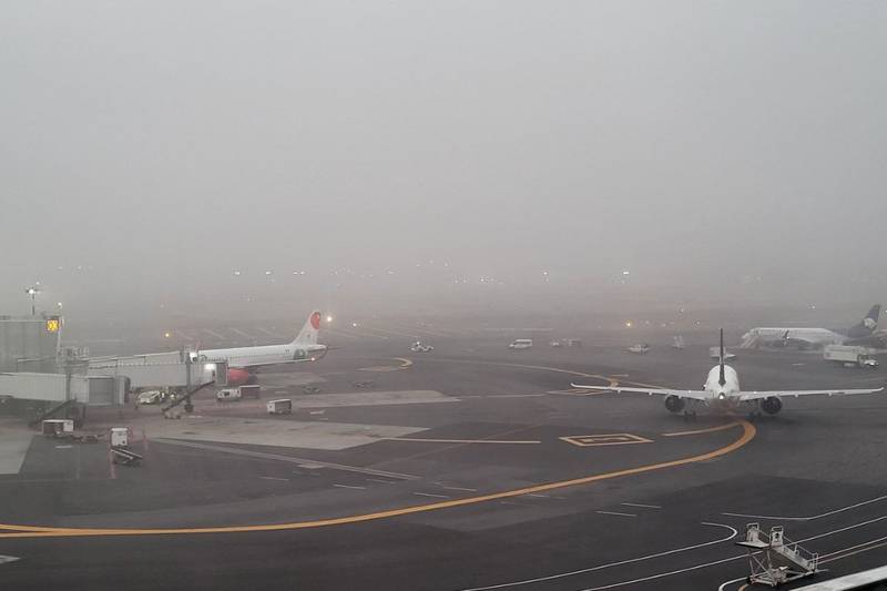 Por banco de niebla, suspenden aterrizajes en el AICM