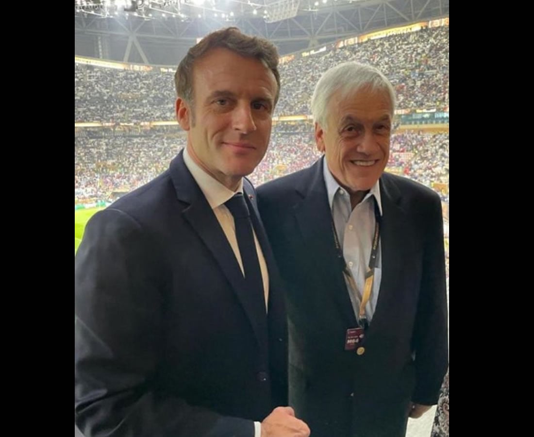 «Es yeta»: Monumental troleo a Presidente de Francia por juntarse con Piñera en el estadio a ver la final
