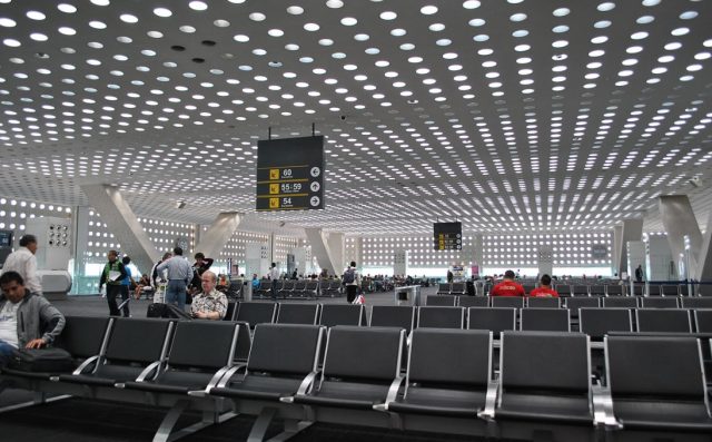 Piden a México explicación por no permitir la entrada a ciudadanos rumanos