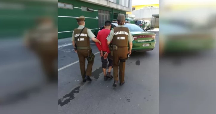 ¡Alto al fuego! Detienen a hombre que fue sorprendido iniciando un incendio forestal en Penco