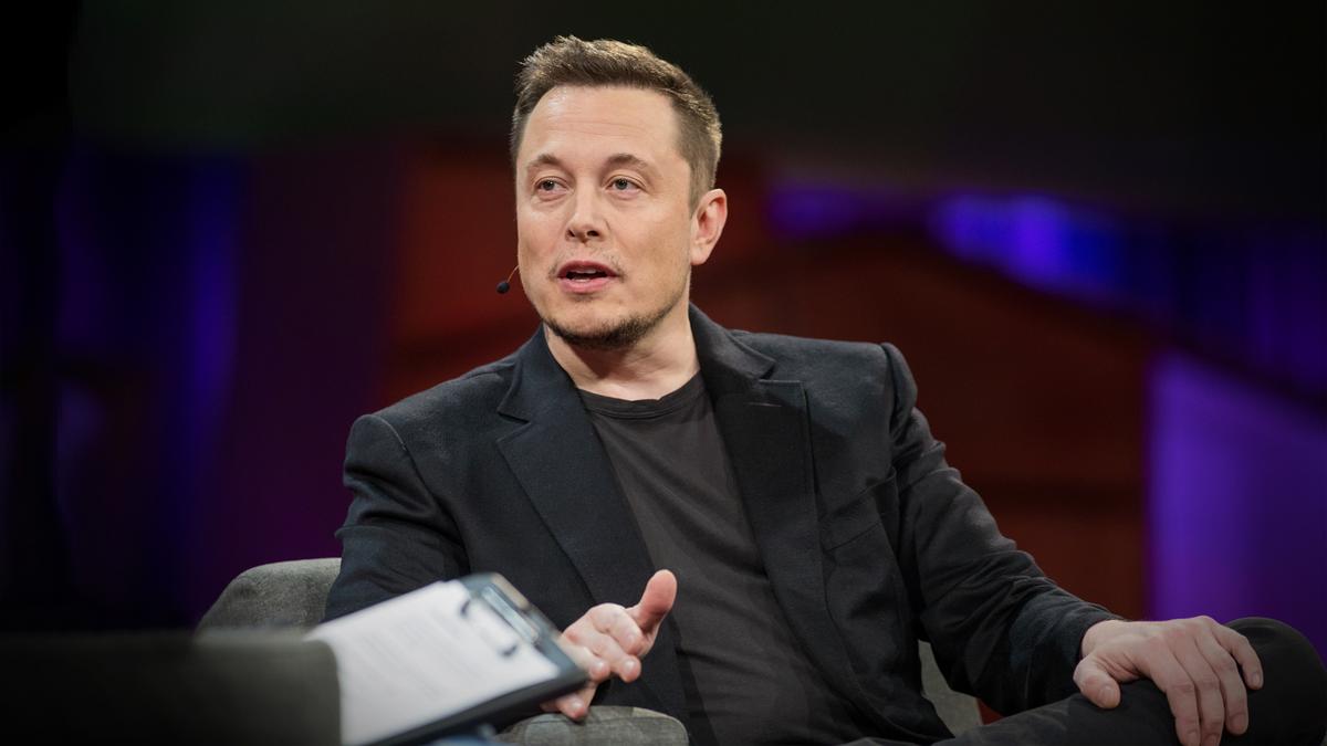 Elon Musk lanza empresa de inteligencia artificial