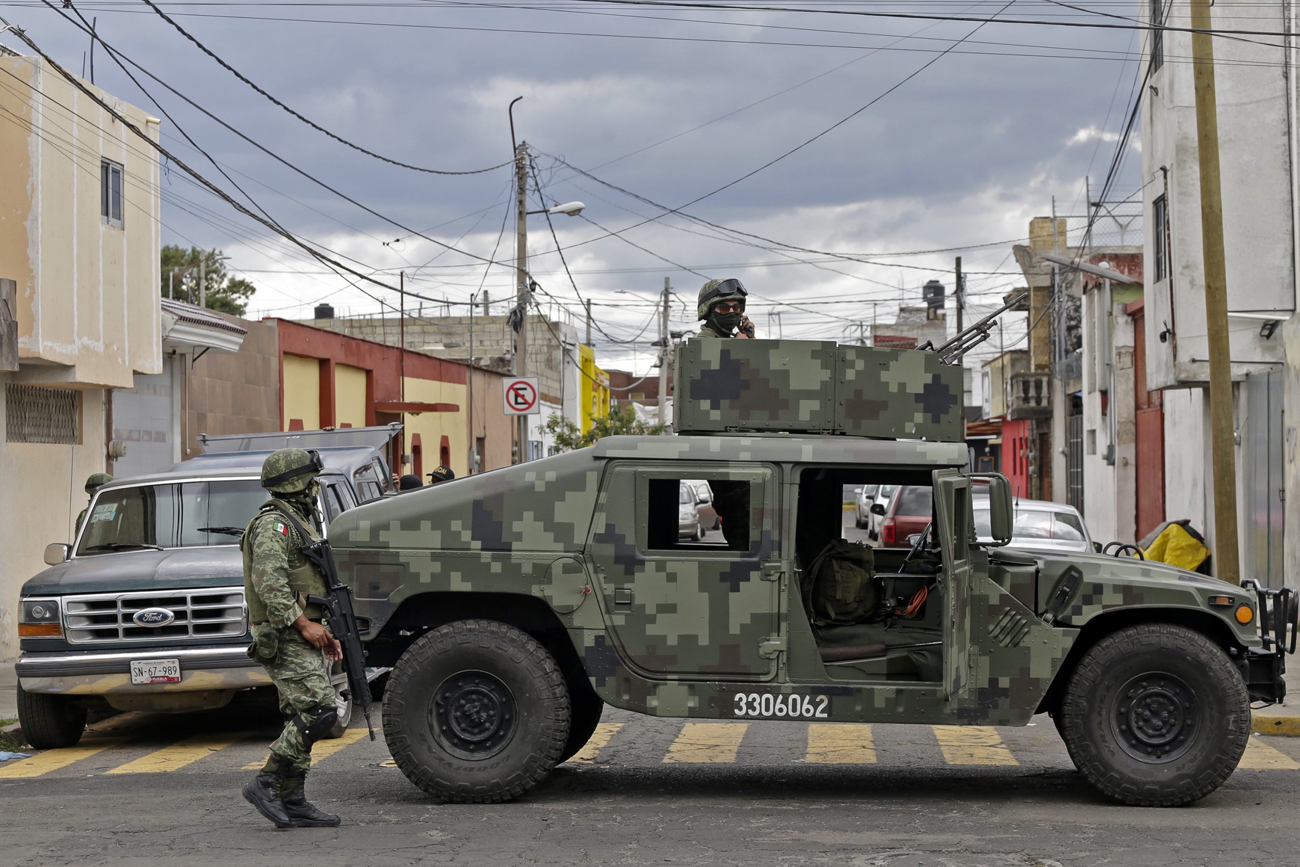 Ibero Puebla presenta amparos contra reforma de seguridad nacional