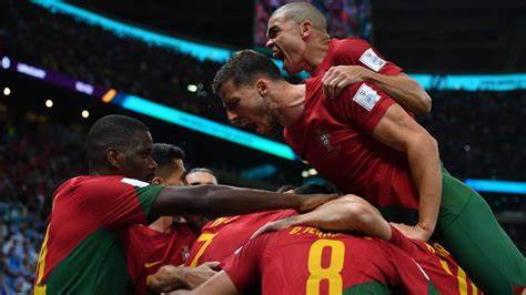 Portugal no necesitó de Cristiano Ronaldo para destrozar 6-1 a Suiza y clasificar a cuartos en Qatar 2022: Gonçalo Ramos fue la estrella al marcar un triplete
