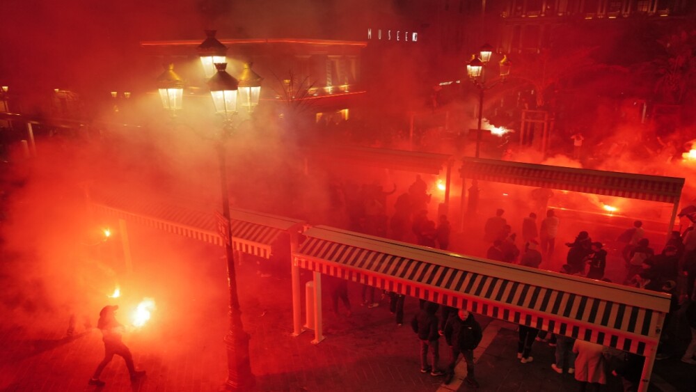 Incendio deja diez fallecidos, incluidos cinco niños en un edificio de Francia