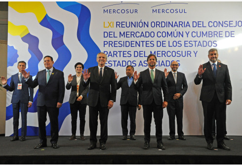 Finaliza Mercosur con desacuerdos con Uruguay, país anfitrión
