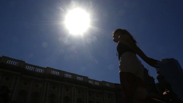 Calor extremo en Santiago: Máxima alcanzó los 36,7° en la estación meteorológica de Quinta Normal