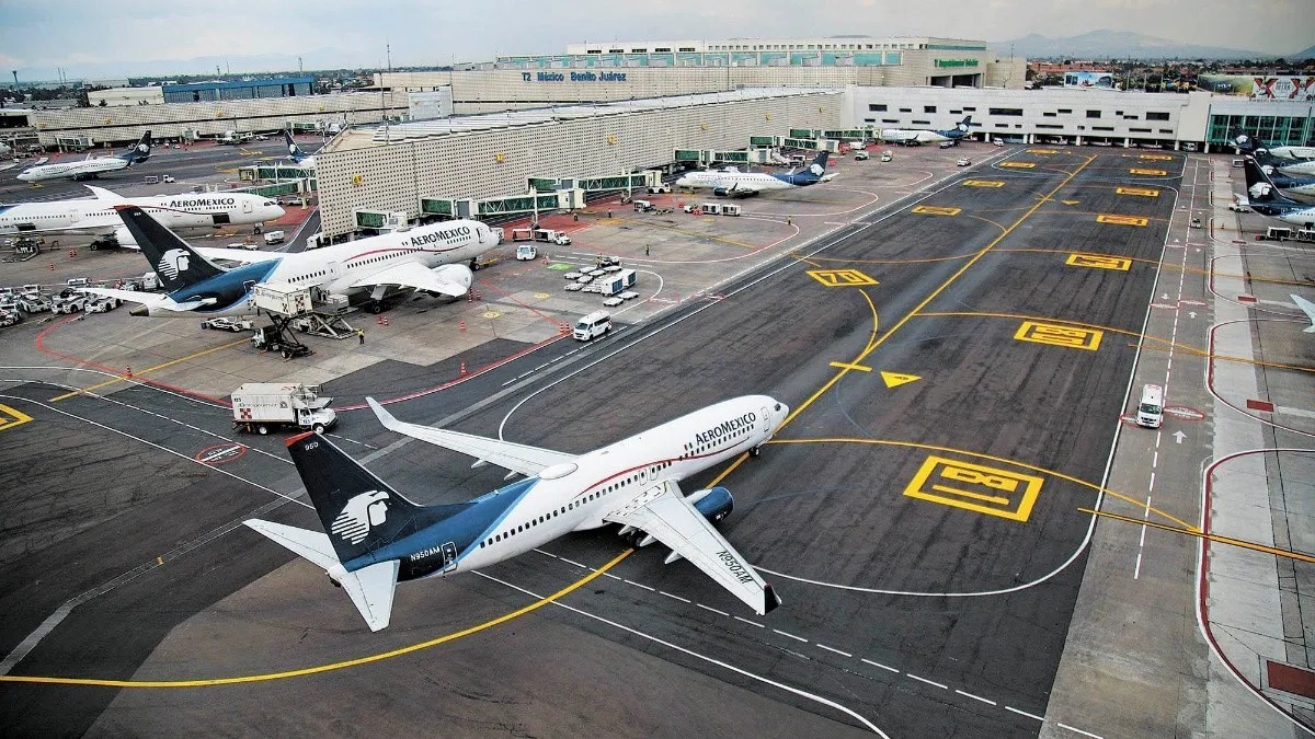 Por banco de niebla, suspende despegues y aterrizajes el Aeropuerto de México