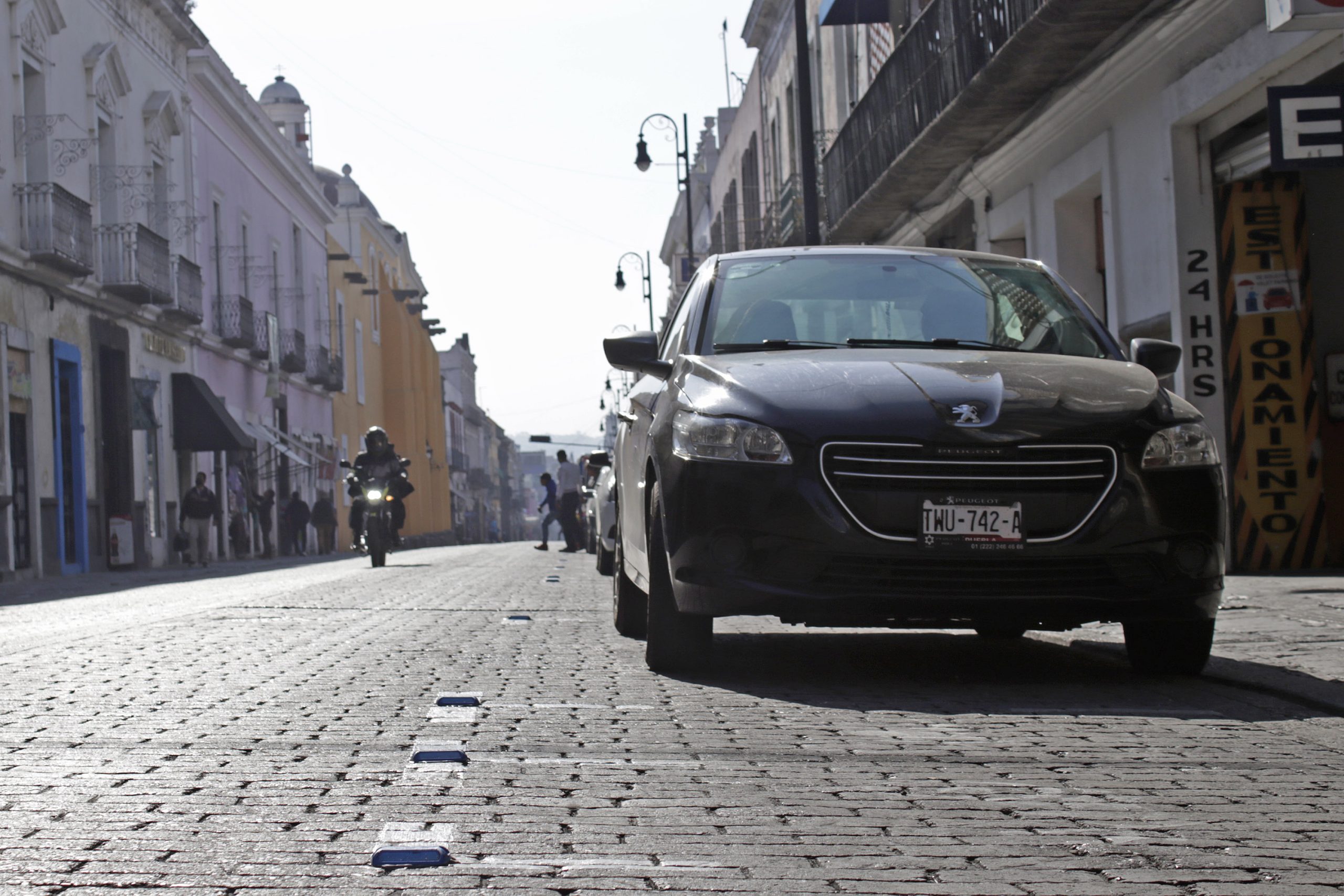 Aprueban inmovilizadores y multas en el Centro histórico