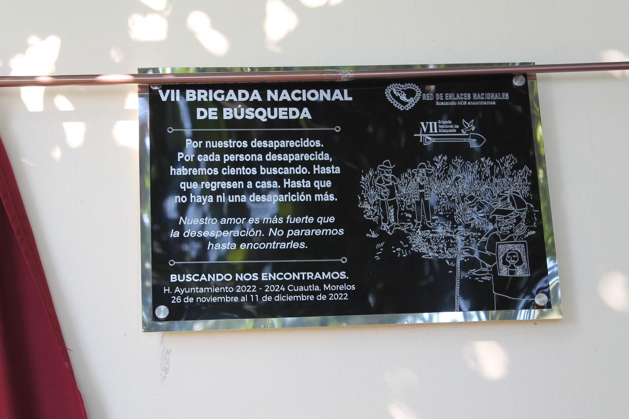 Honran con placa a desaparecidos en Cuautla, Morelos