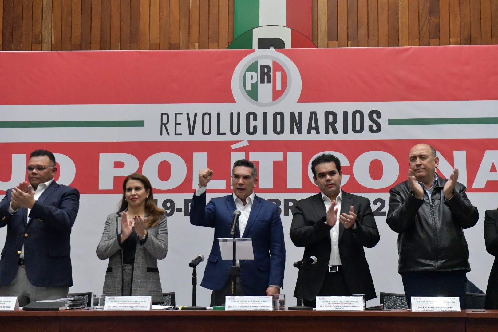 «Alito» dirigirá al PRI hasta el 2024; critican «sorpresiva» reforma