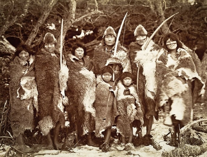 Genocidio al pueblo Selk’nam a inicios del siglo XX: Archivos sobre los vejámenes cometidos en Tierra del Fuego